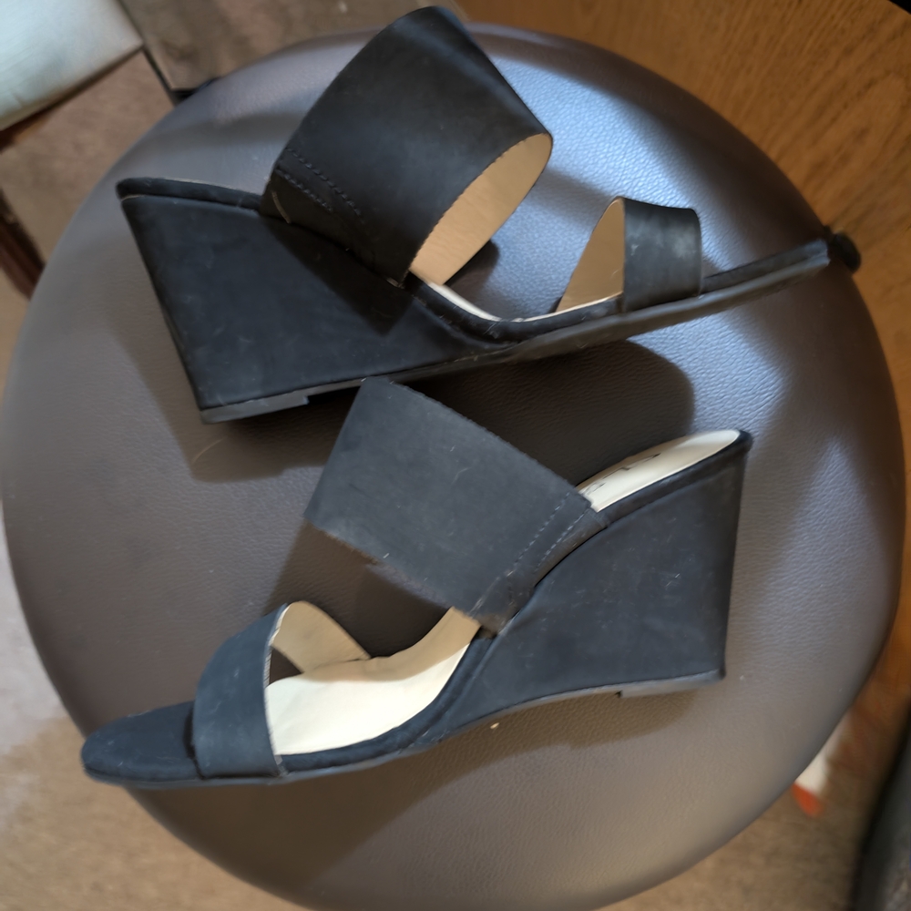 Elegant Black Women's Sandals - Picture 6 of 7